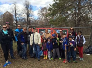 cubs & beavers clean up the park