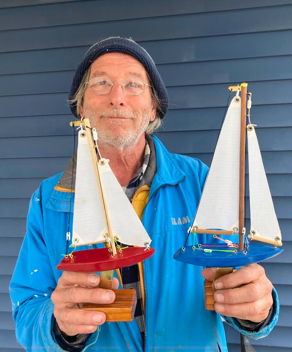 An interesting meeting and some beautiful toy boats